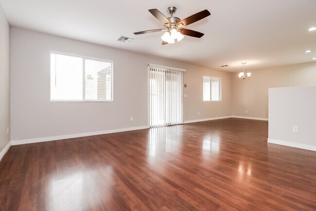 Foto del edificio - 23720 N 118th Ln