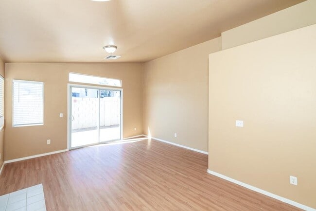 Building Photo - 7258 Golden Star Ave