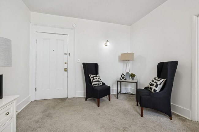 Photo - 302 N Church St Apartment