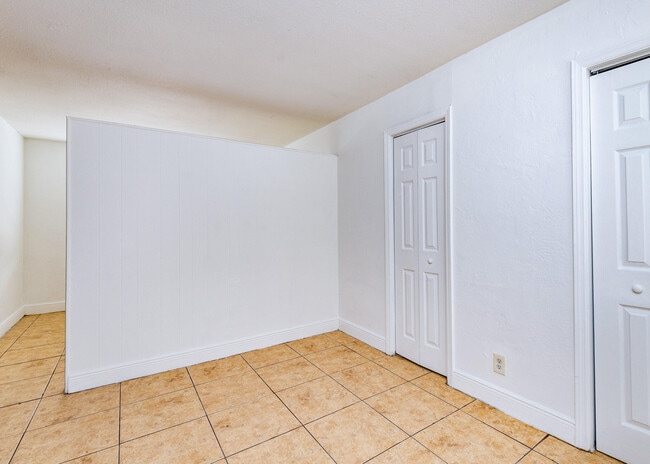 Foto del edificio - 4081 N Dixie Hwy