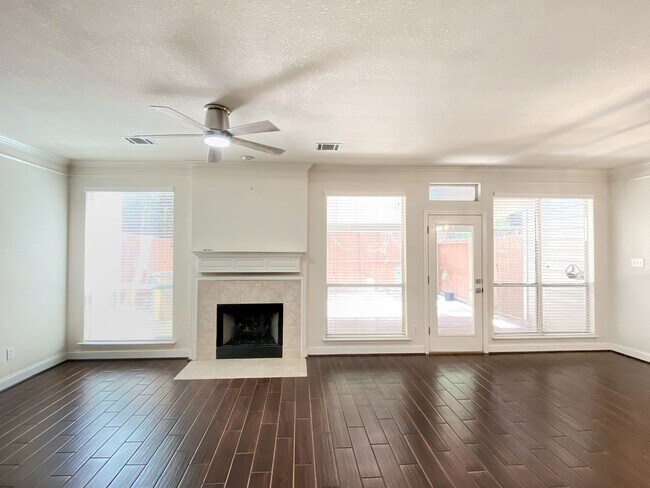 Foto del edificio - 54 Alderon Woods Pl