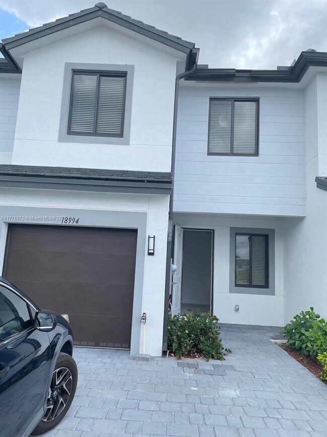 Building Photo - 1280 N Flagler Ave