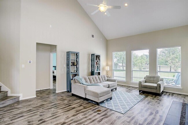 Building Photo - 17622 Quiet Loch Ln