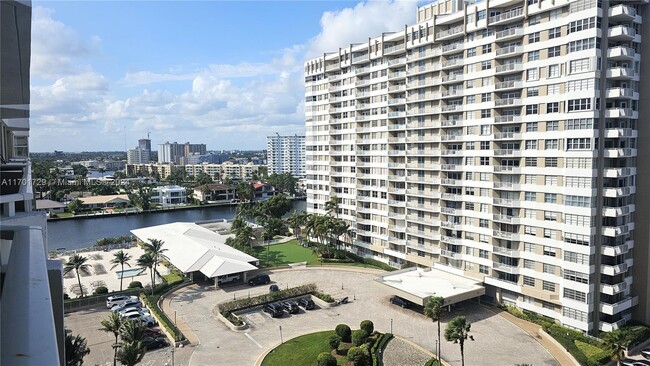 Foto del edificio - 1985 S Ocean Dr