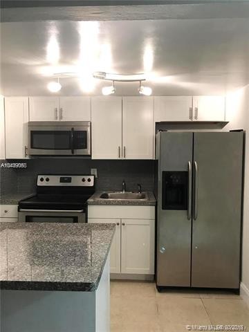 Foto del edificio - 4301 NW South Tamiami Canal Dr