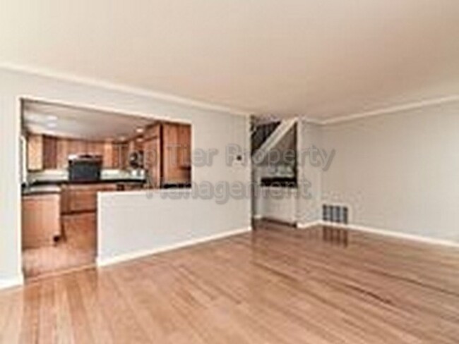 Building Photo - Beautiful 3 Bd/2 Ba Walnut Creek Townhouse...
