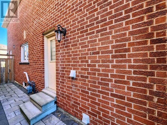 Building Photo - 87 Tideswell Blvd