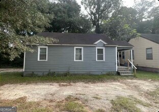 Building Photo - 814 W Moore St