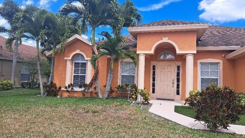 Primary Photo - 3631 SW Kasin St