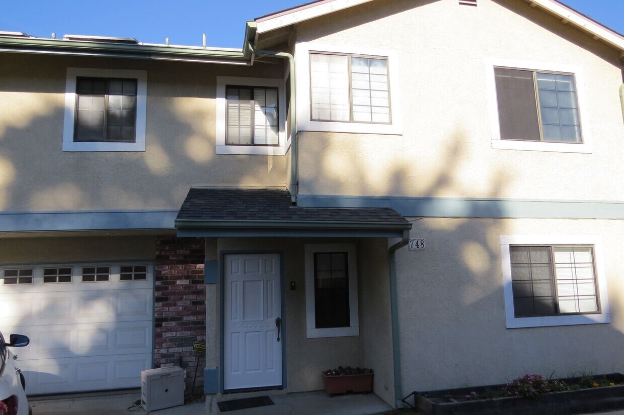 3 br, 2.5 bath House 748 S. 7th Street House Rental in Grover Beach