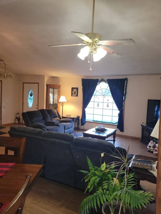 Foto del edificio - 17010 Lariat Ln