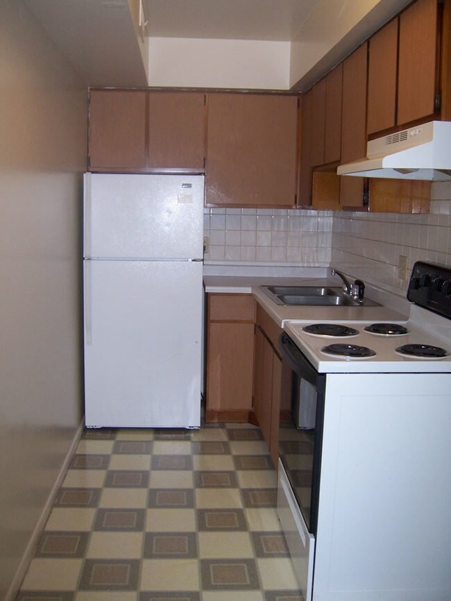 Foto del edificio - 404 S Prairie St