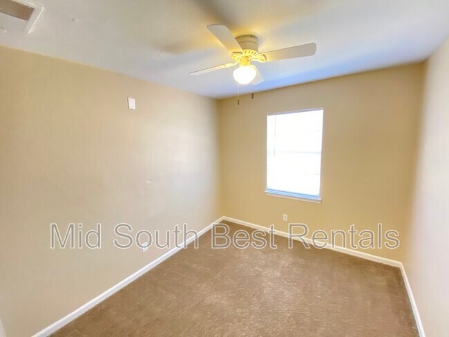 Building Photo - 4175 Warbonnet St
