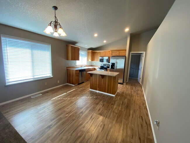 Foto del edificio - Great NE Bend Home