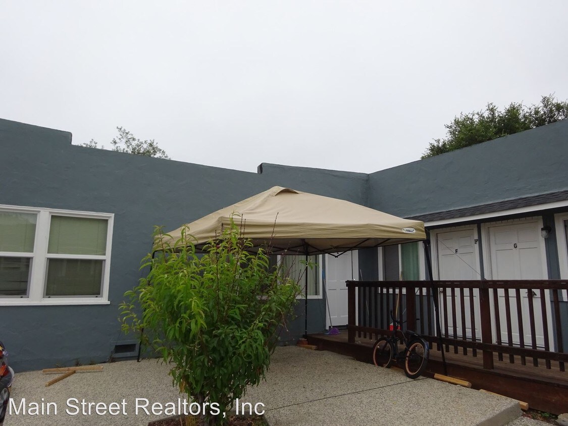 Building Photo - 2711 Soquel Ave