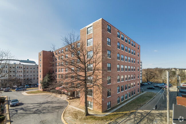 Building Photo - Randolph Towers