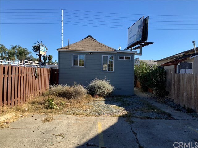 Primary Photo - 520 Highland Ave