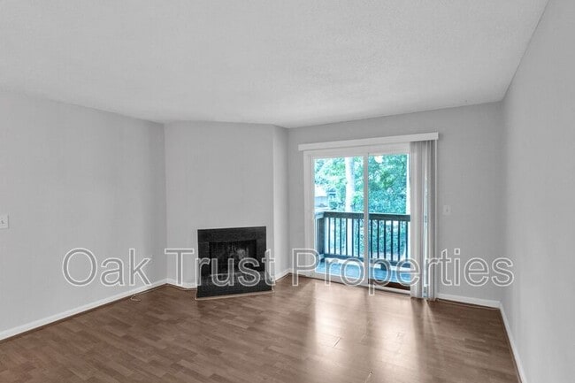 Building Photo - 1402 Camp Rd