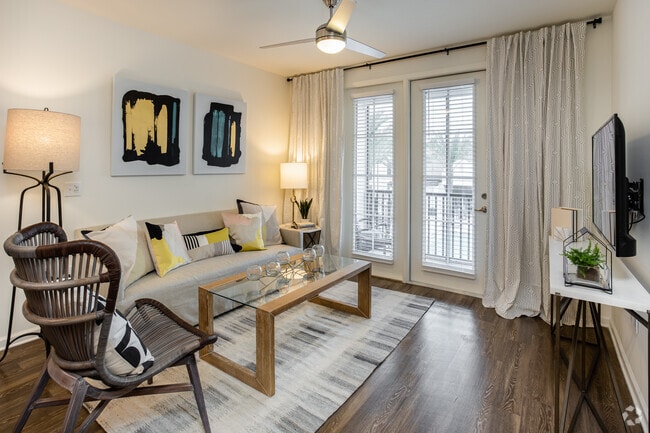 2BR, 2BA - 1,036SF - Brisa