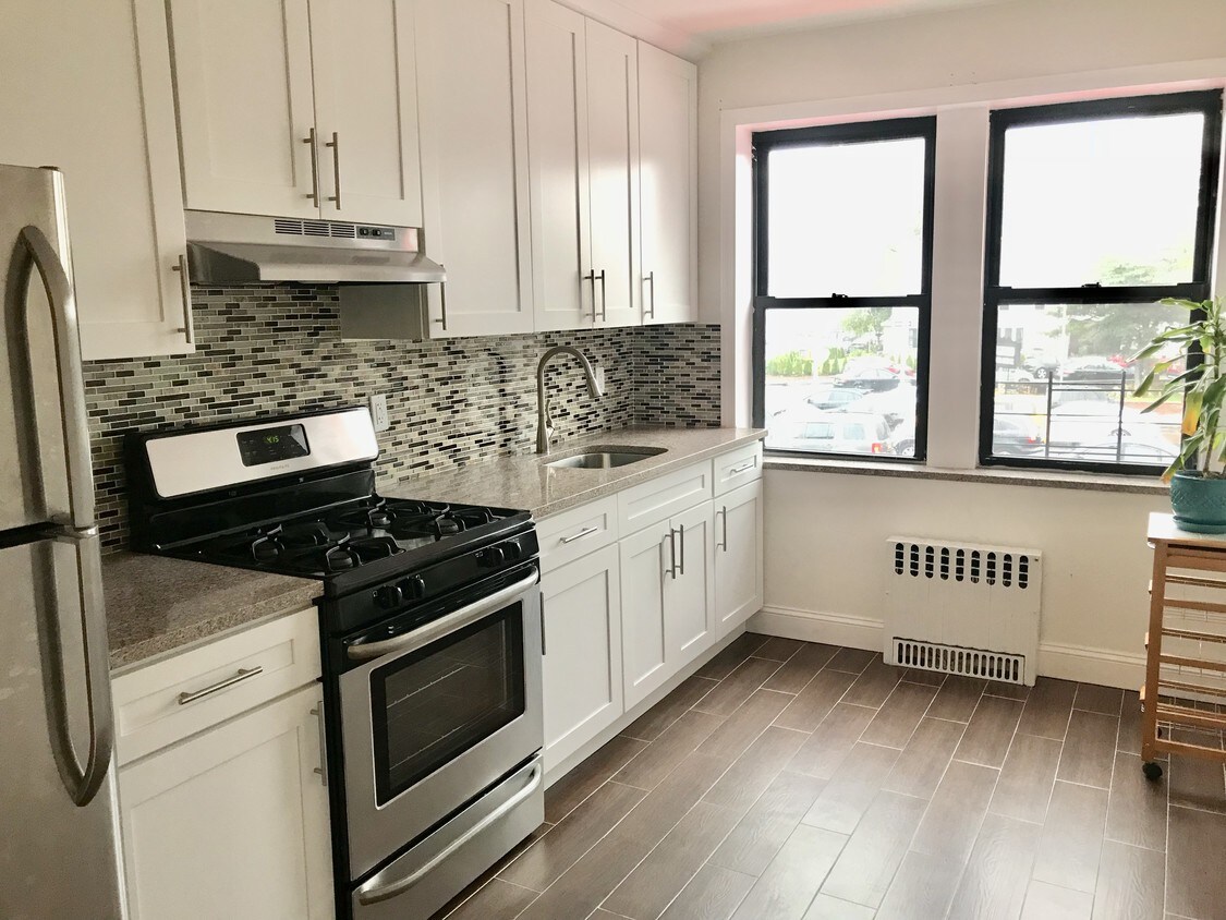 Primary Photo - 63-8 Woodhaven Blvd