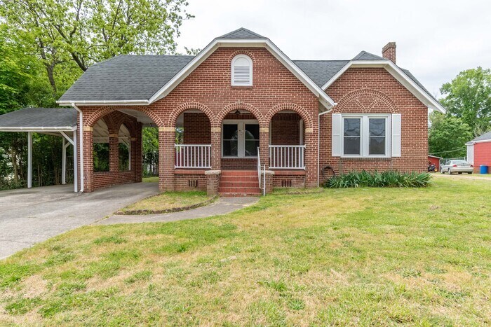 Primary Photo - 607 Bethpage Rd