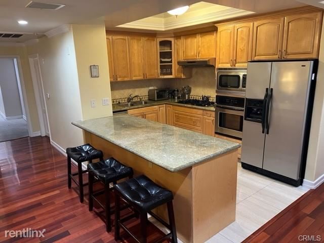 Foto del edificio - 3 br, 2.5 bath Condo - 600 E Magnolia Blvd...