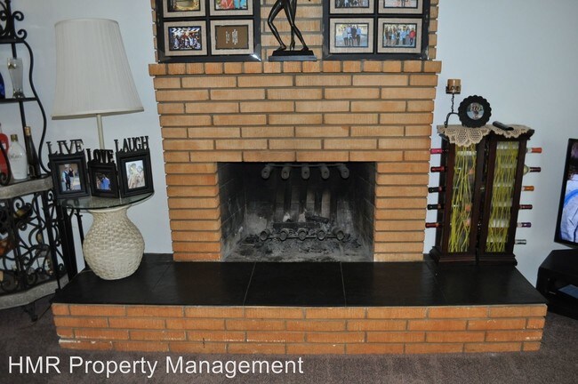 Building Photo - 3785 Windsong St