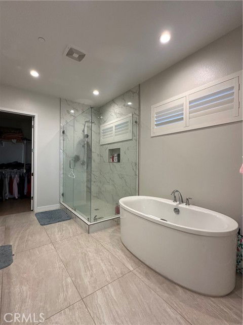 Building Photo - 438 Sycamore Dr