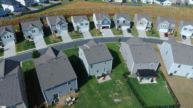 Building Photo - 246 Anna Gray Cir
