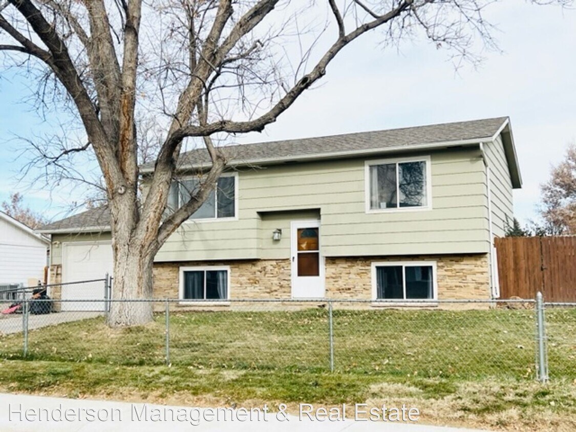 5 br, 2 bath House 318 Michigan Ave House Rental in Berthoud, CO