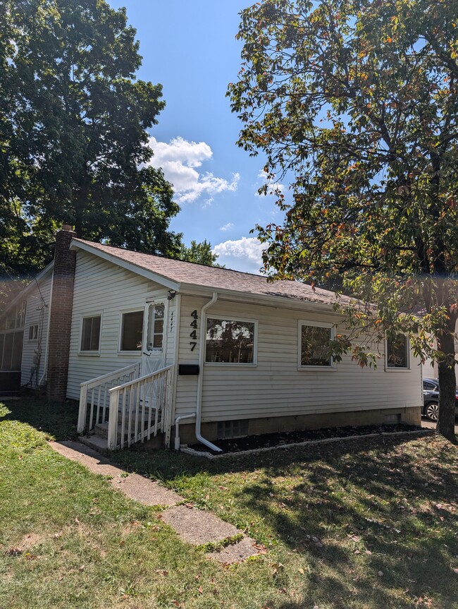 Building Photo - 4447 Floyd Dr