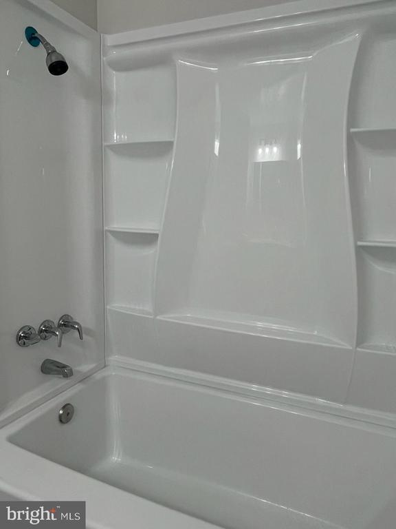 Foto del edificio - 1600 Renate Dr