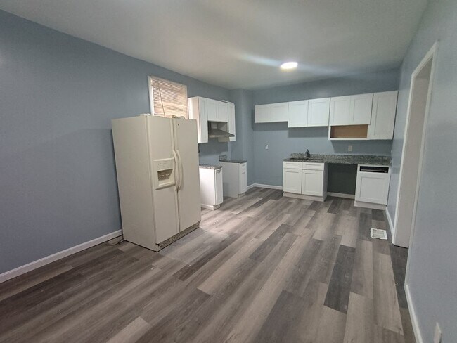 Building Photo - 412 Althea St