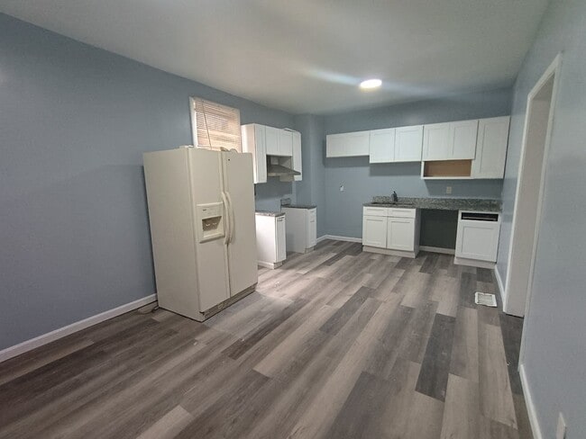 Photo - 412 Althea St House