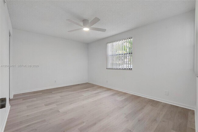 Building Photo - 5661 Riverside Dr
