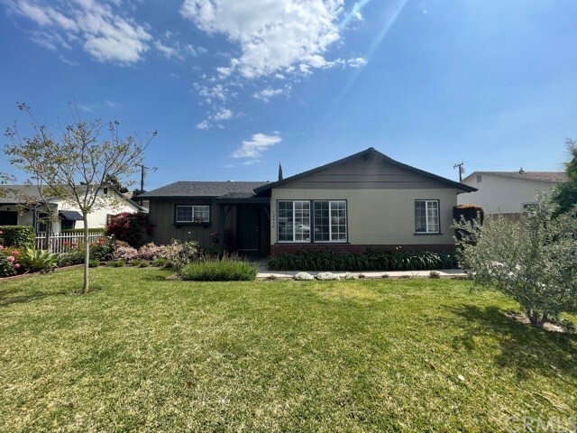 Foto del edificio - 10928 Wildflower Rd