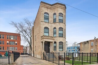 Building Photo - 1635 S Christiana Ave
