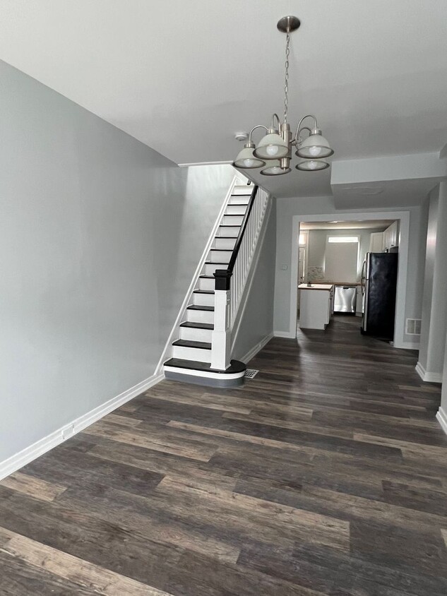 Building Photo - Newly Renovated 2 Bedroom in Baltimore Cit...