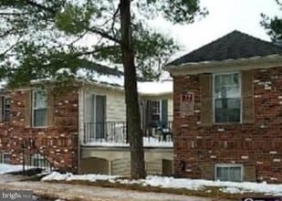 Building Photo - 154 Bancroft Rd