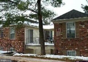 Building Photo - 154 Bancroft Rd