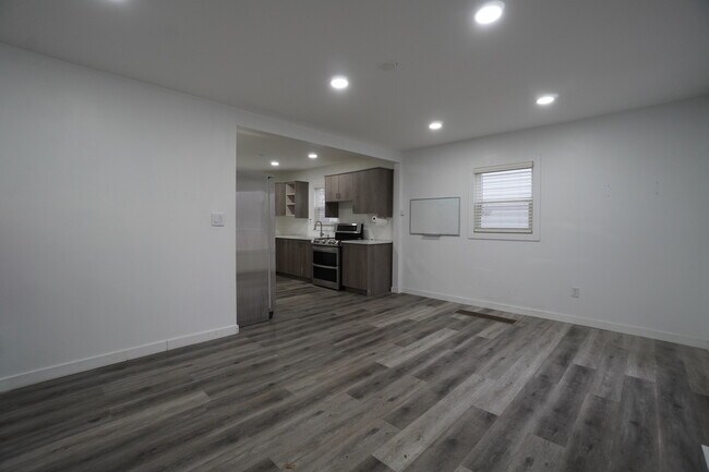 Foto del edificio - 1092 Hanley St