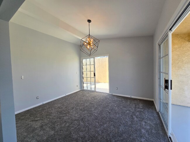 Foto del edificio - 855 W 2nd St