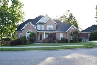 Building Photo - 1605 Jamestown Ave