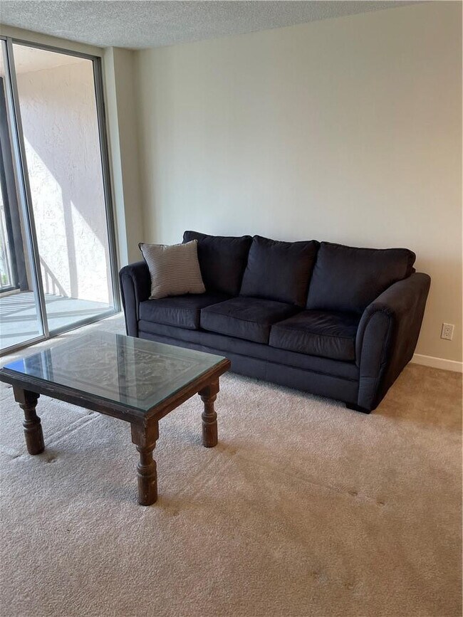 Foto del edificio - 740 S Federal Hwy