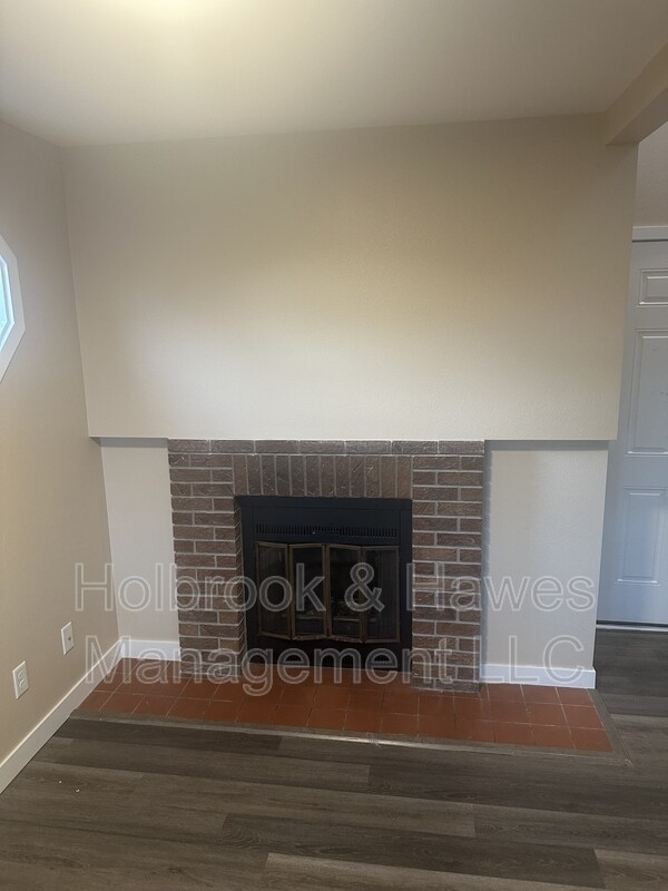 Building Photo - 4501 Boardwalk Dr