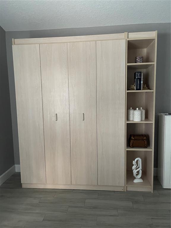 Building Photo - 15454 Markham Dr