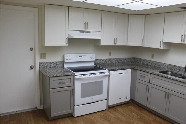 Foto del edificio - 15808 Spring Crest Cir