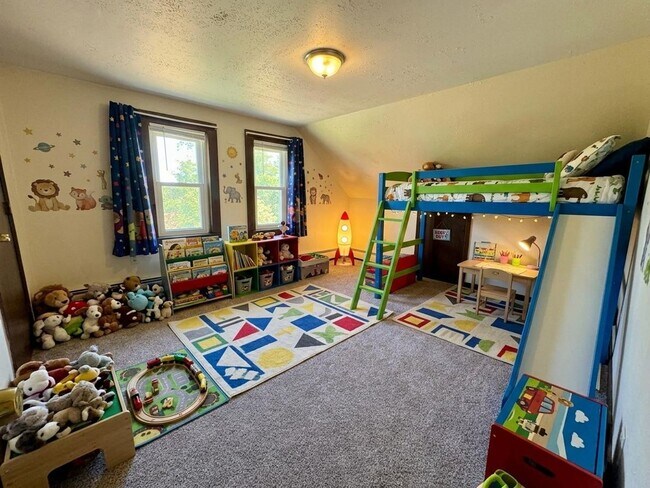 Foto del edificio - 3630 Colebrook Rd