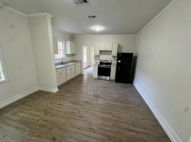 Foto del edificio - 3 Bedroom Single Family House 611 DIP in Mobile, AL 36606