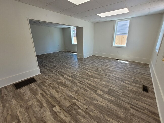 Building Photo - Newly renovated 3 bedroom Townhome - Gordonville